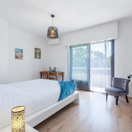 Calm Family House With Swimming Pool * Αντίμπ