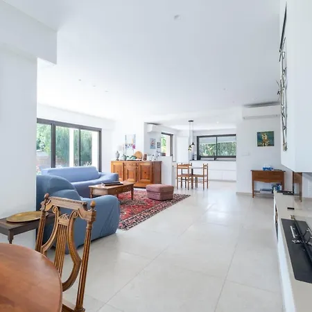 Calm Family House With Swimming Pool Villa Antibes