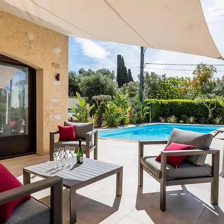Calm Family House With Swimming Pool *